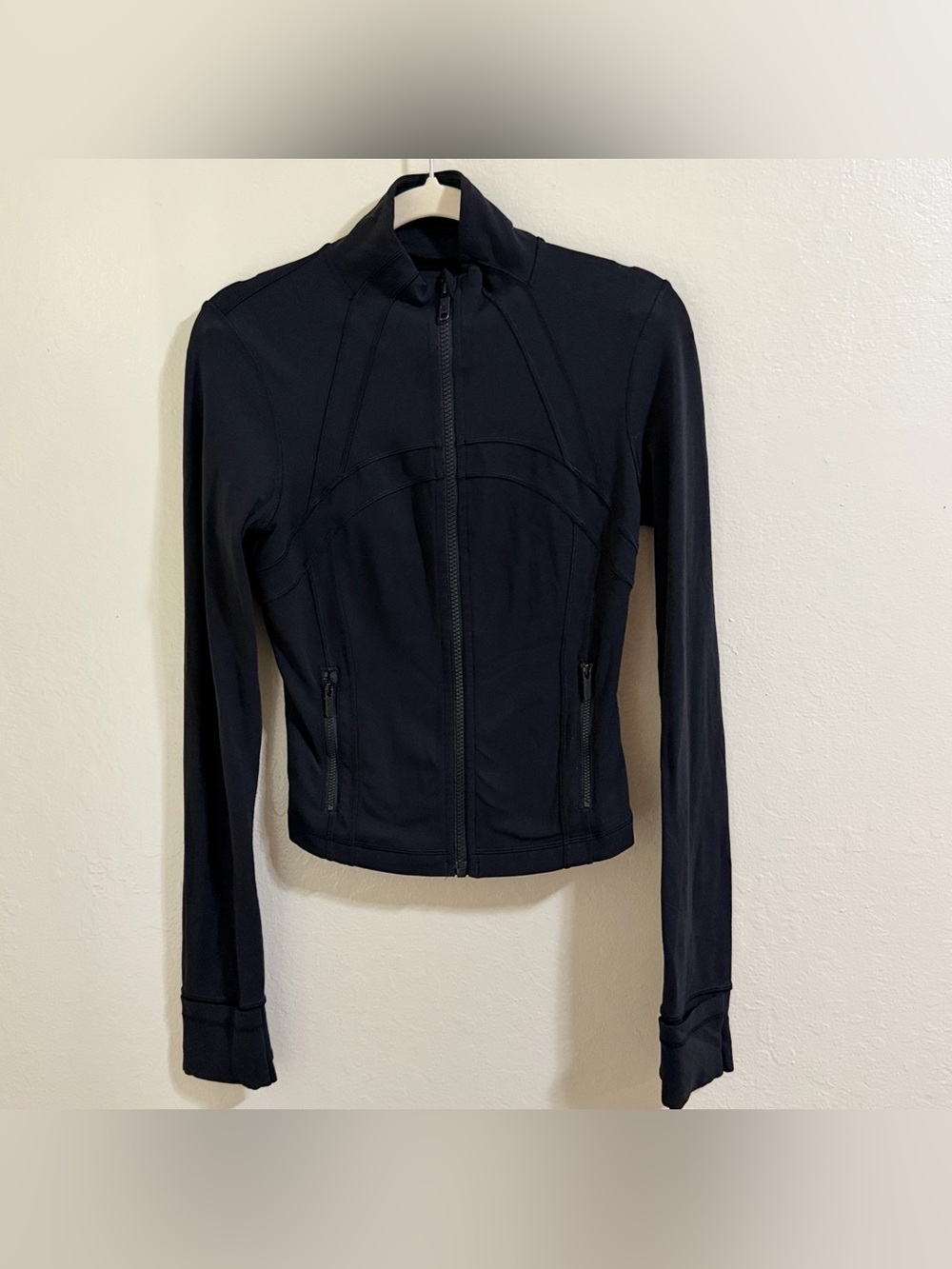 Lululemon Define Jacket Black Size 4 Full Zip Slim Fitted Yoga Athletic cropped